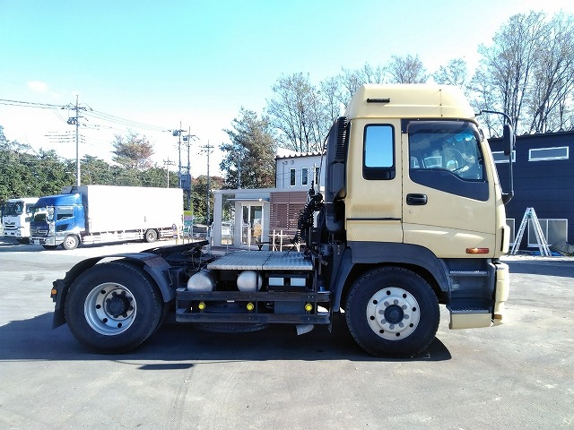 いすゞギガトレーラーヘッド（トラクターヘッド）大型（10t）[写真06]