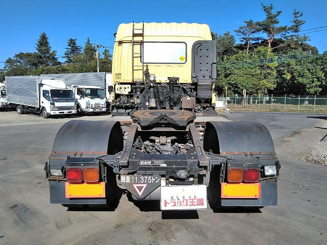いすゞギガトレーラーヘッド（トラクターヘッド）大型（10t）[写真09]