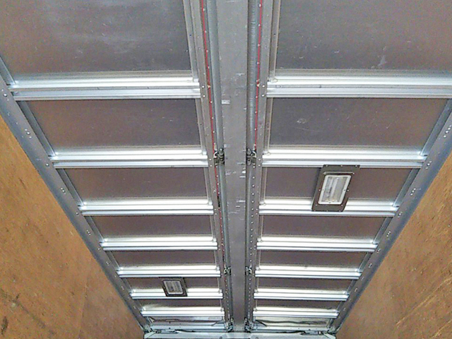 三菱ふそうファイターアルミウイング中型（4t）[写真10]