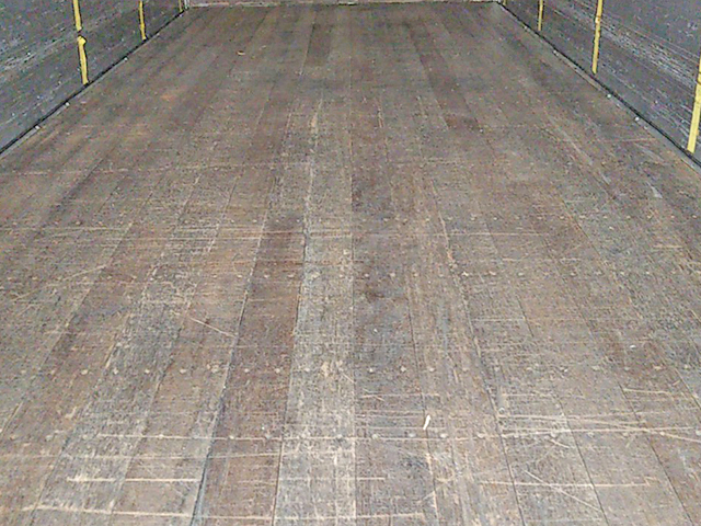 三菱ふそうファイターアルミウイング中型（4t）[写真13]