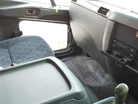 三菱ふそうファイターアルミウイング中型（4t）[写真23]