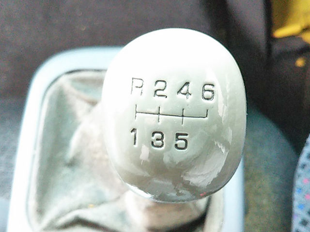 三菱ふそうファイターアルミウイング中型（4t）[写真28]