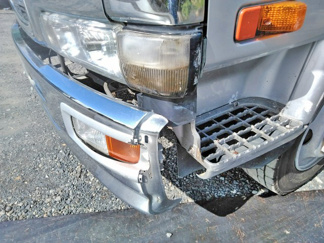 UDトラックスコンドルミキサー車（コンクリートミキサー）増トン（6t・8t）[写真13]