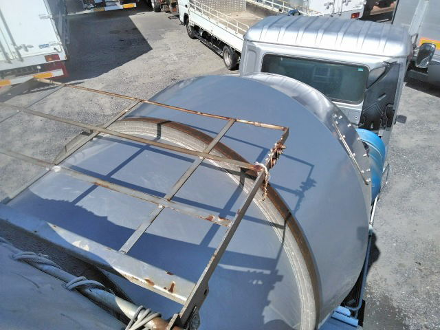 UDトラックスコンドルミキサー車（コンクリートミキサー）増トン（6t・8t）[写真14]