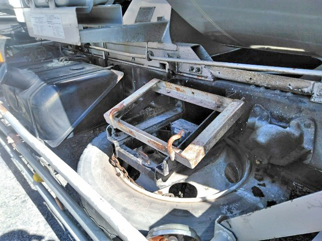 UDトラックスコンドルミキサー車（コンクリートミキサー）増トン（6t・8t）[写真20]