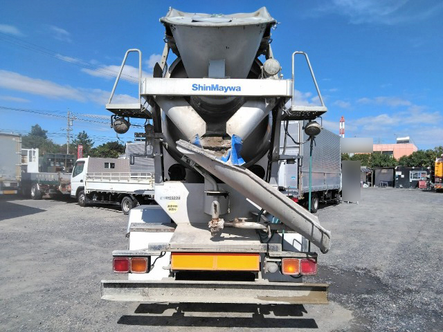 UDトラックスコンドルミキサー車（コンクリートミキサー）増トン（6t・8t）[写真08]