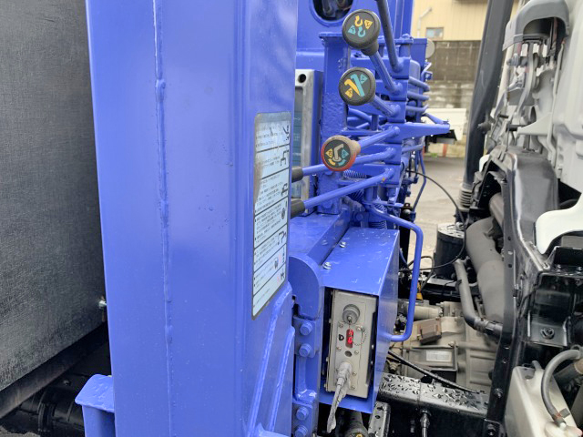 いすゞフォワードセルフクレーン4段中型（4t）[写真17]