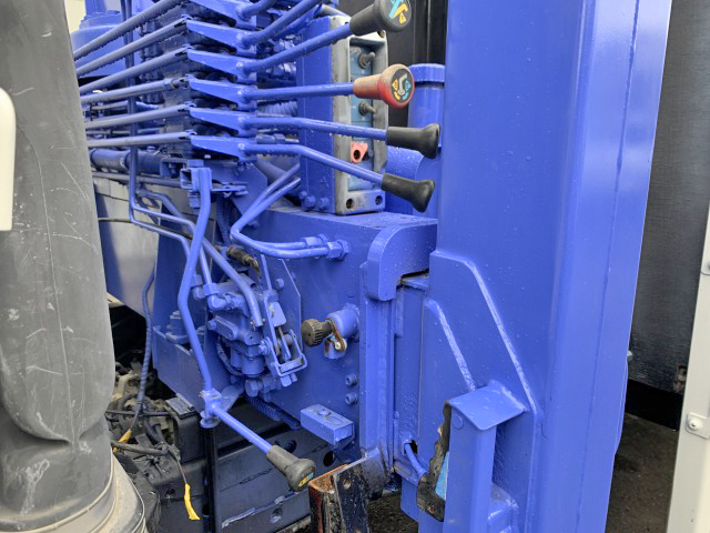 いすゞフォワードセルフクレーン4段中型（4t）[写真18]