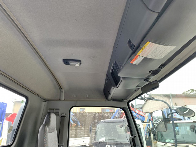 いすゞフォワードセルフクレーン4段中型（4t）[写真35]