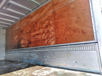 いすゞフォワードアルミウイング中型（4t）[写真13]