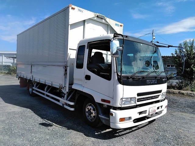 いすゞフォワードアルミウイング中型（4t）[写真03]