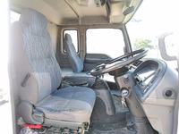 いすゞフォワードアルミウイング中型（4t）[写真31]