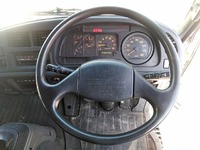 いすゞフォワードアルミウイング中型（4t）[写真35]