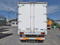 いすゞフォワードアルミウイング中型（4t）[写真09]