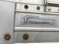 いすゞフォワードアルミウイング中型（4t）[写真12]