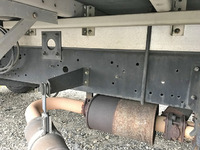 いすゞフォワードアルミウイング中型（4t）[写真13]