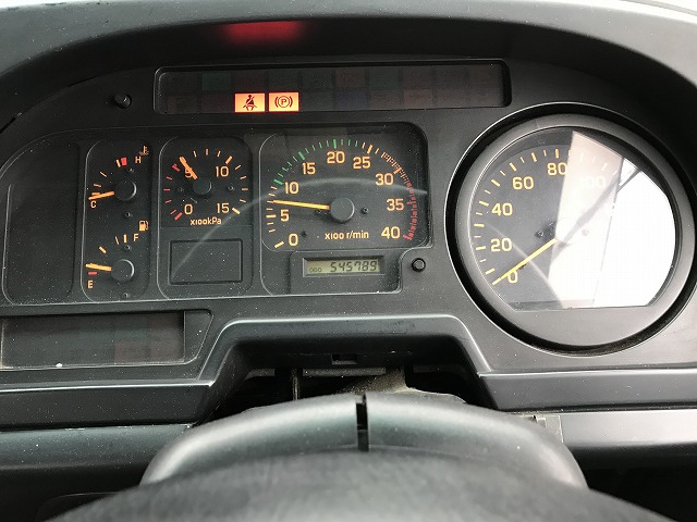 いすゞフォワードアルミウイング中型（4t）[写真20]