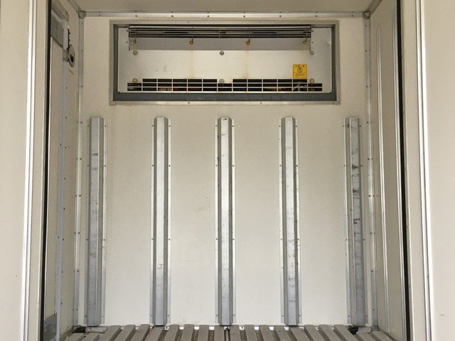 三菱ふそうキャンター冷凍車（冷蔵車）小型（2t・3t）[写真13]