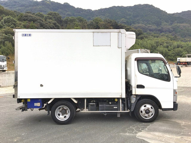 三菱ふそうキャンター冷凍車（冷蔵車）小型（2t・3t）[写真07]