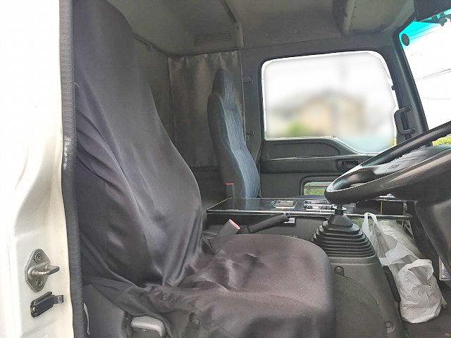 いすゞフォワードアルミウイング中型（4t）[写真18]