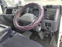 三菱ふそうキャンターアルミバン小型（2t・3t）[写真18]