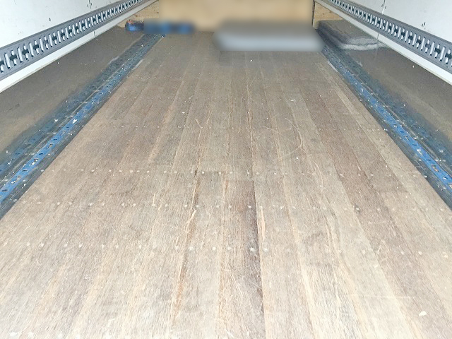 三菱ふそうキャンターアルミバン小型（2t・3t）[写真07]