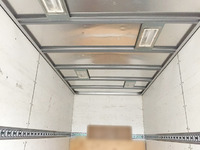 三菱ふそうキャンターアルミバン小型（2t・3t）[写真09]