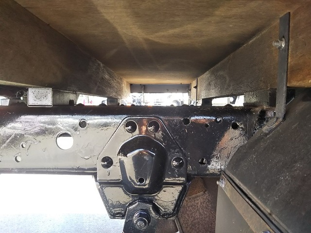 いすゞエルフ平ボディ小型（2t・3t）[写真22]