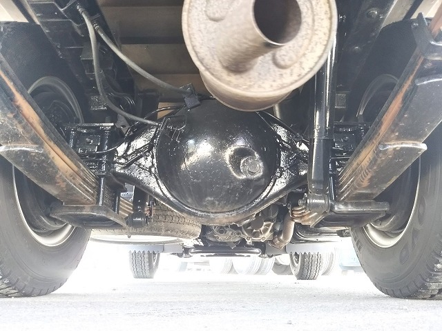 いすゞエルフ平ボディ小型（2t・3t）[写真26]