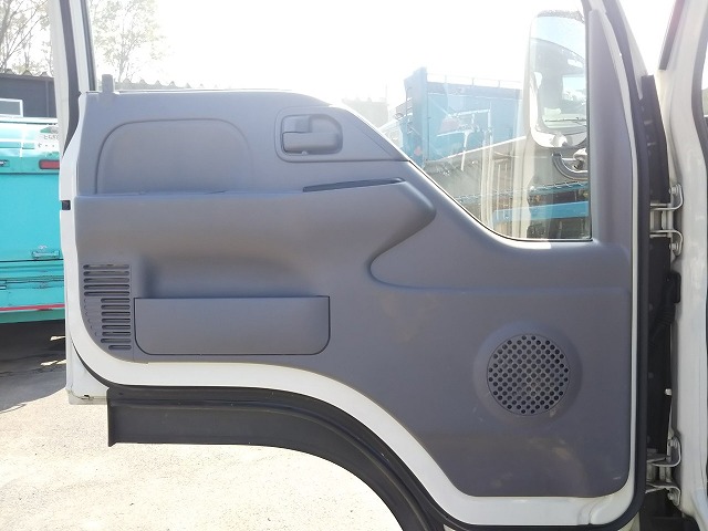 いすゞエルフ平ボディ小型（2t・3t）[写真29]