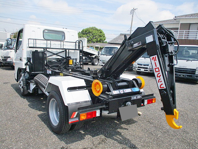 三菱ふそうキャンターコンテナ専用車小型（2t・3t）[写真14]