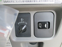 三菱ふそうキャンターコンテナ専用車小型（2t・3t）[写真29]