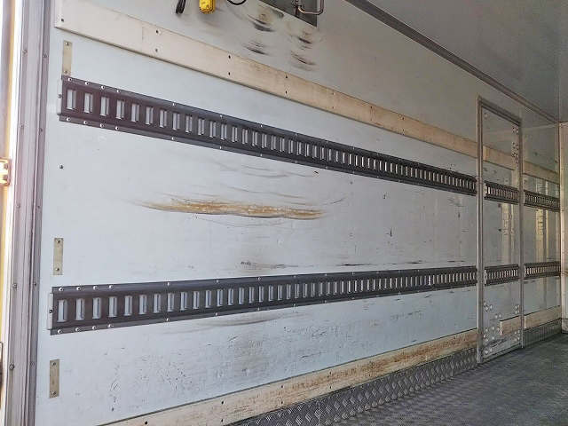 日野デュトロ冷凍車（冷蔵車）小型（2t・3t）[写真14]