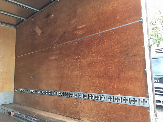 三菱ふそうキャンターアルミバン小型（2t・3t）[写真12]