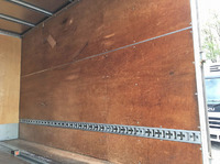 三菱ふそうキャンターアルミバン小型（2t・3t）[写真12]