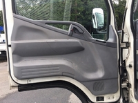 三菱ふそうキャンターアルミバン小型（2t・3t）[写真24]