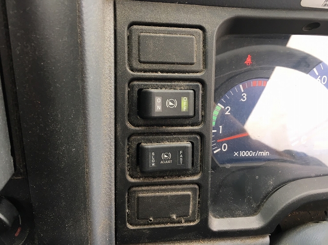 三菱ふそうキャンターアルミバン小型（2t・3t）[写真32]