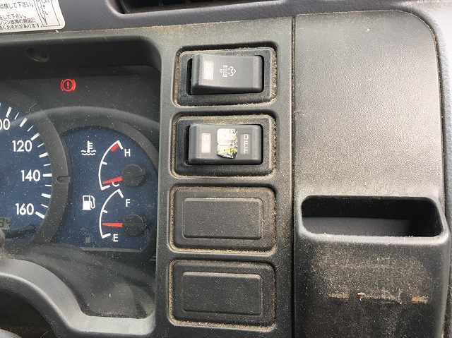 三菱ふそうキャンターアルミバン小型（2t・3t）[写真33]