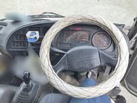 いすゞフォワードアルミウイング中型（4t）[写真17]