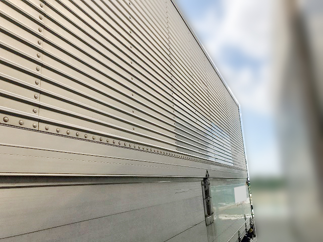 いすゞフォワードアルミウイング中型（4t）[写真07]