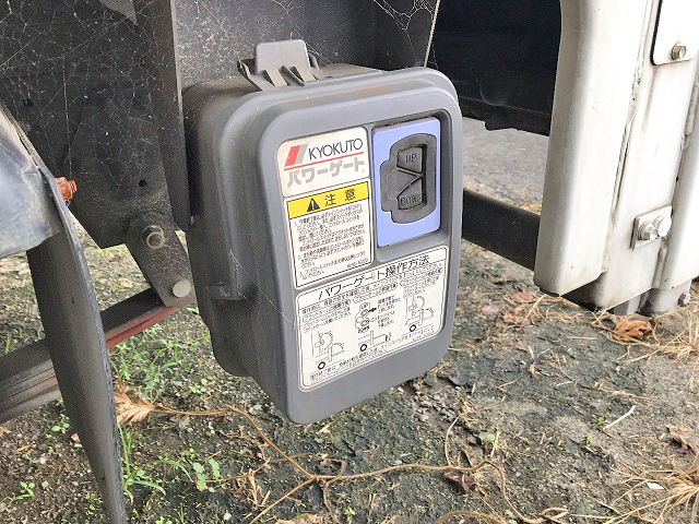 いすゞエルフ平ボディ小型（2t・3t）[写真10]