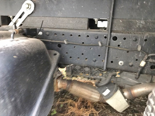 いすゞエルフ平ボディ小型（2t・3t）[写真12]