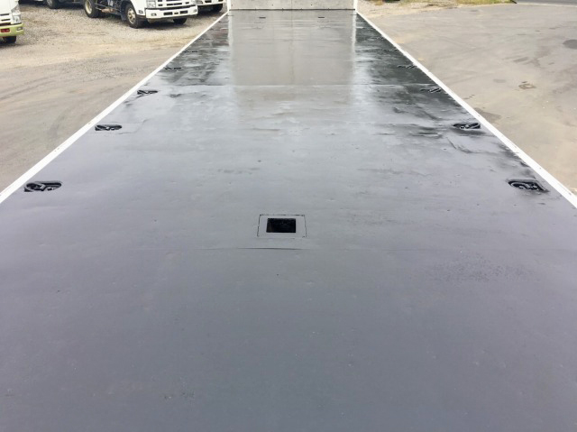 いすゞギガアルミブロック大型（10t）[写真11]