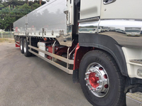 いすゞギガアルミブロック大型（10t）[写真15]