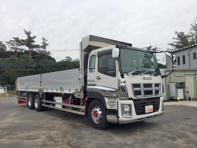 いすゞギガアルミブロック大型（10t）[写真03]