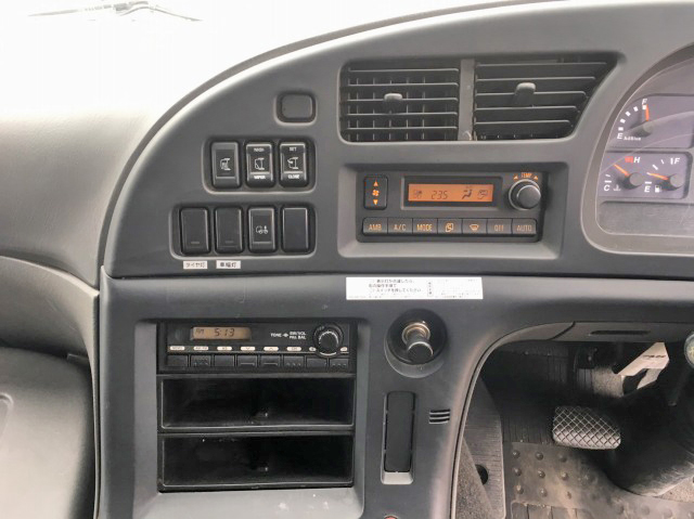 いすゞギガアルミブロック大型（10t）[写真34]