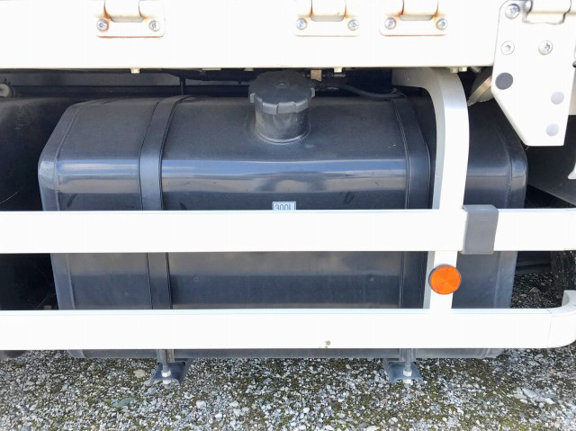 三菱ふそうスーパーグレートパネルウイング大型（10t）[写真17]