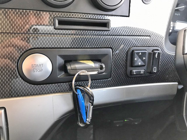 三菱ふそうスーパーグレートパネルウイング大型（10t）[写真37]