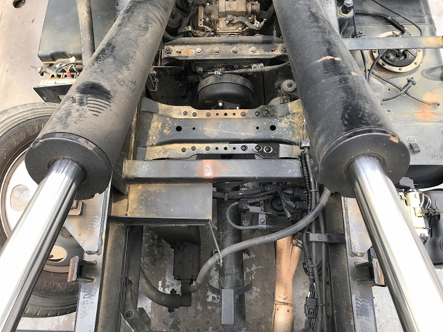 三菱ふそうキャンターアームロール小型（2t・3t）[写真16]