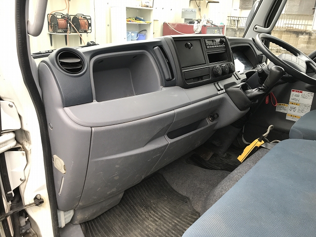 三菱ふそうキャンターアームロール小型（2t・3t）[写真32]